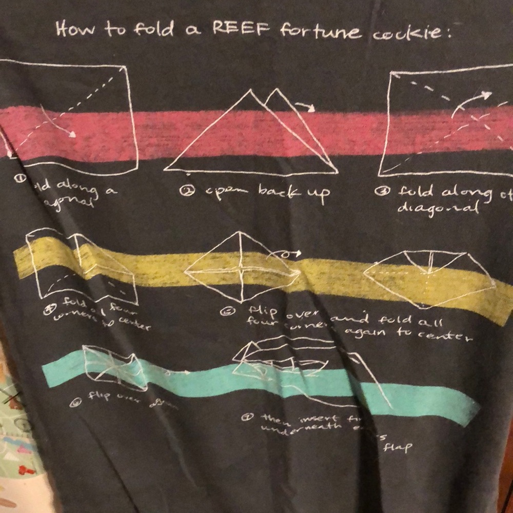 Reef fortune cookie folding how to tank top - Picture 2 of 3